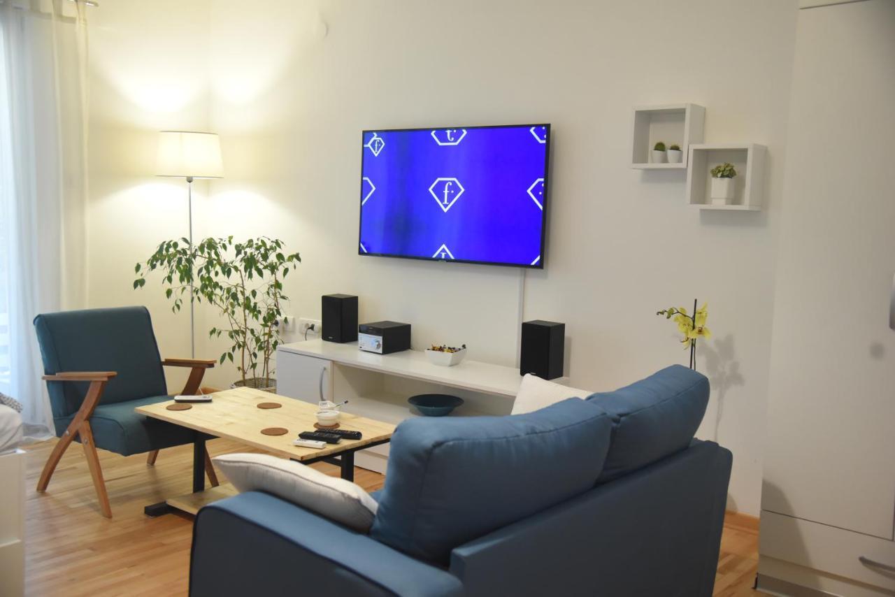 Dekart Apartment